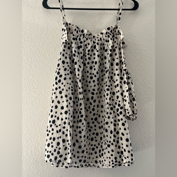 White dot skinny strap off shoulder ruffle neck top - Picture 6 of 7